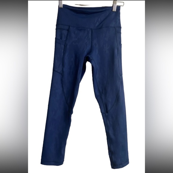 Zyia Active High Rise Cropped Leggings Size 2 Blue Camo Pockets Light n Tight - Picture 2 of 6